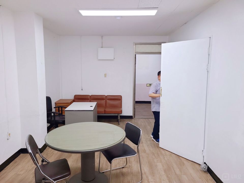 영등포동 복합상권에 위치한 공실 매물의 4번째 사진