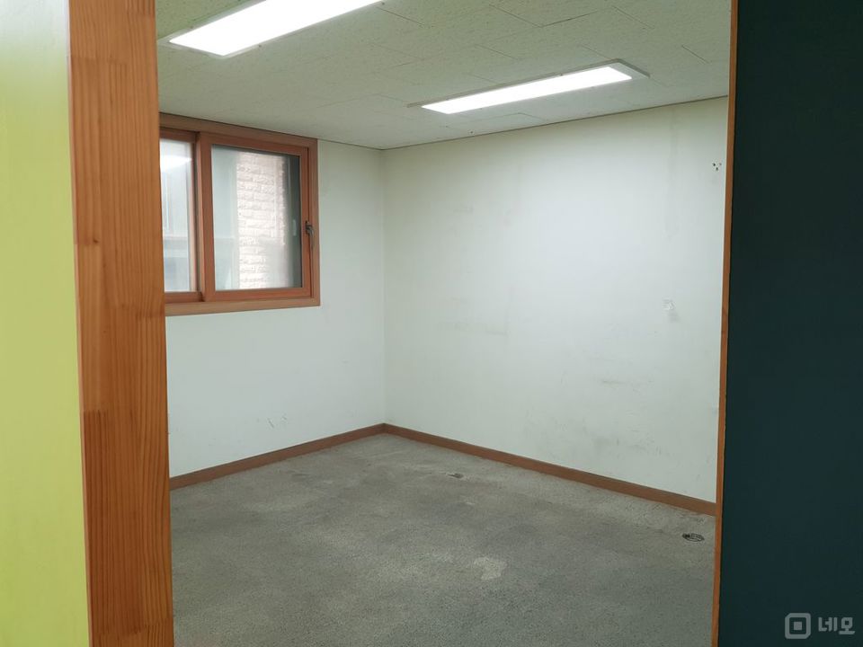 월세조정내부칸막이내부화장실 파격월세 조용하고냉난방기옵션 법인사무실강력추천 매물의 13번째 사진
