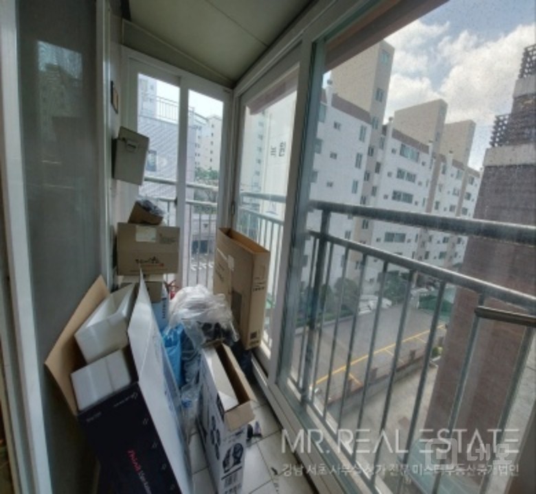 교대역 5분거리,A급 인테리어,테라스,실속형 사무실 매물의 6번째 사진