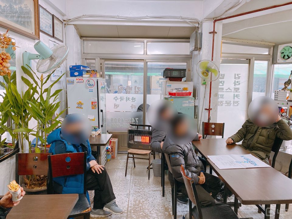 충신동 코너자리에 위치한 점포 매물의 1번째 사진