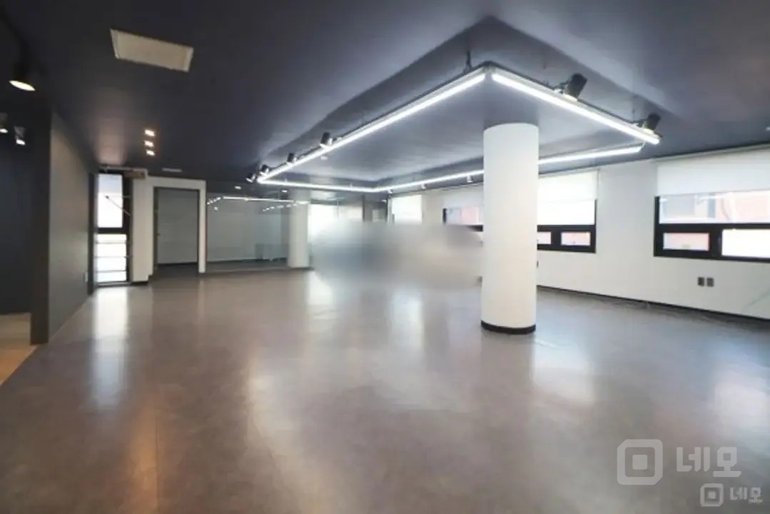 논현역2분.역세권.고급인테리어.룸3탕비홀구조.접근성최상.활용도최상. 매물의 2번째 사진