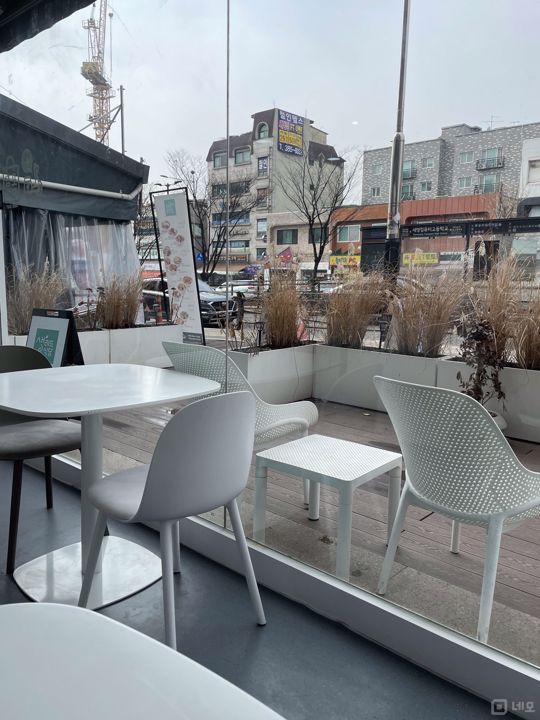 화이트톤의 깔끔한 인테리어 완비된 불광동 휴게음식점 매물의 9번째 사진
