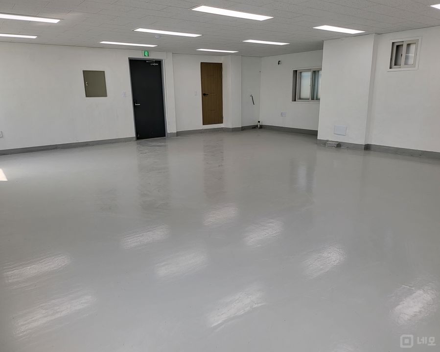 🍀🍀 리모델링 대로변 주차 매물의 4번째 사진