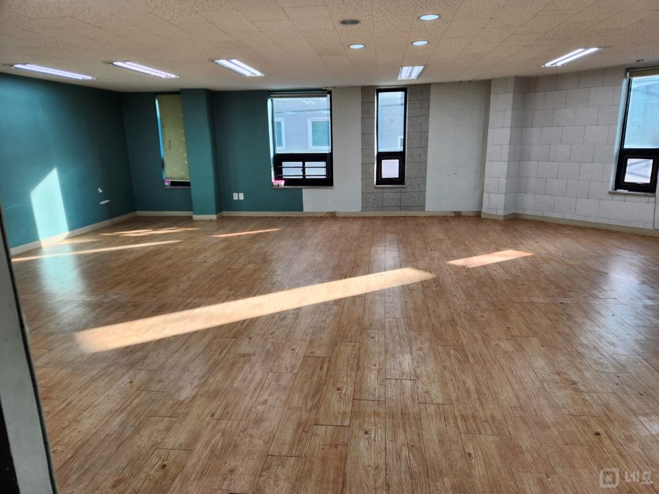 역촌초 인근 무권리 2층 매물의 2번째 사진