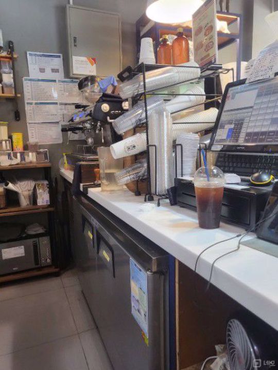 부용동1가 대로변 상권, 주목도 높은 카페 매물의 5번째 사진