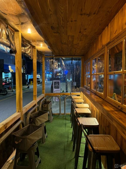 신사동 역세권, 깔끔한 인테리어 및 시설 요리주점 매물의 4번째 사진