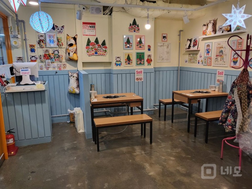 번화가에 위치한 뷰 좋은매장 매물의 2번째 사진