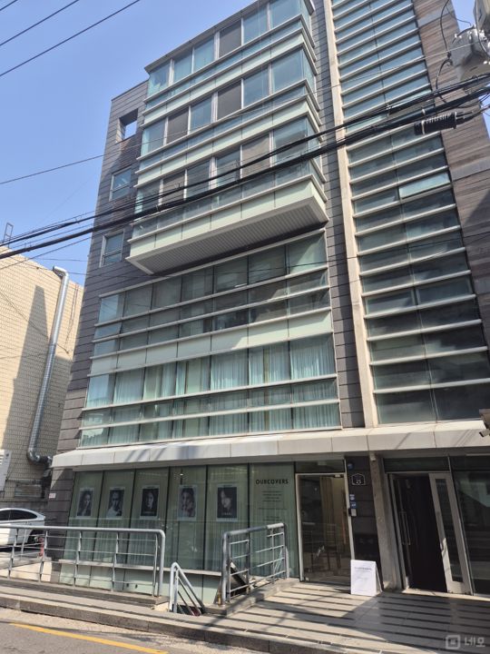 자연채광썬큰구조.신당역인근.대형사무실 매물의 15번째 사진