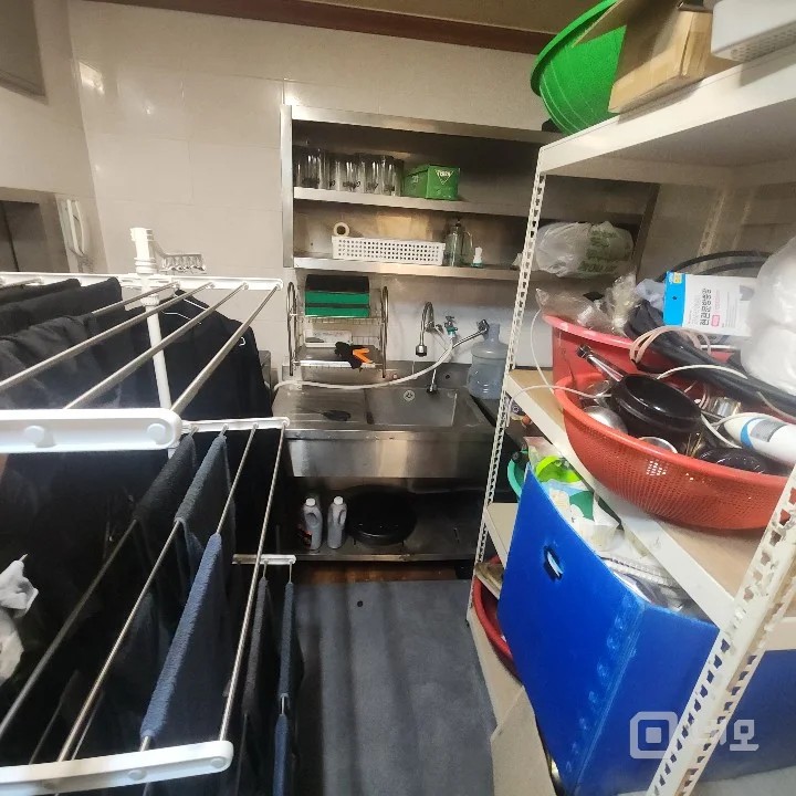 단독주택을 2,3층으로 개량한 고기및 일반식당 매물의 18번째 사진