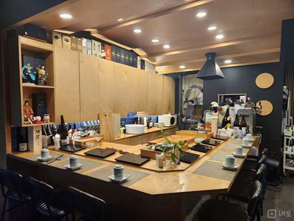 남가좌동 대로변에 위치한 이자카야 매물의 1번째 사진