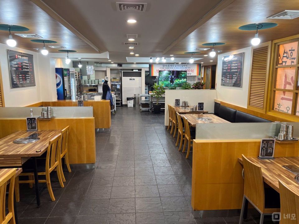 명동역 역세권, 명동거리 인근 위치, 찾기 힘든 대형 평수 한식집 매물의 1번째 사진