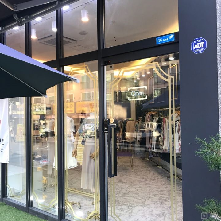 역삼동 주거지역 위치, 유동인구 많아 고객 유입 좋은 의류전문점 매물의 4번째 사진