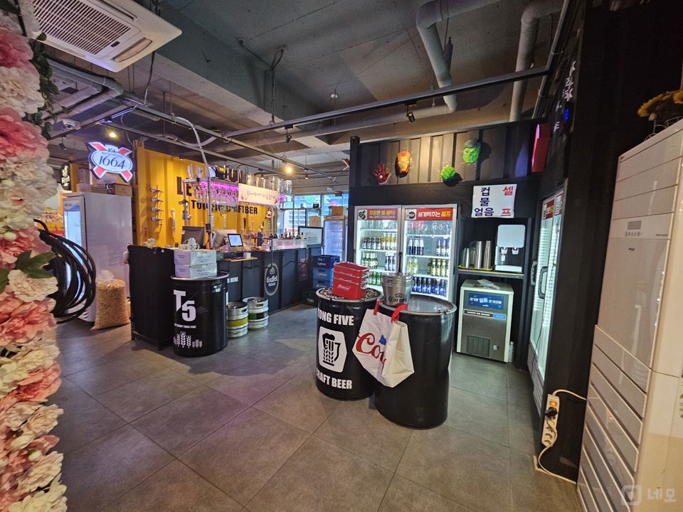 테라스 있는 마곡동 발산역먹자골목에 위치한 호프집 매물의 1번째 사진