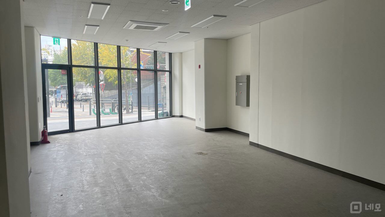 아파트 단지내 권리금 없는 점포. 빠른 입점 가능. 매물의 1번째 사진