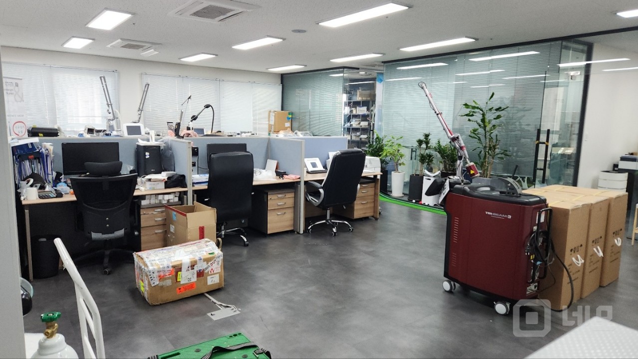 ⭕룸4개, 탕비실 ,파사드   마곡나루 인테리어 사무실 ⭕ 매물의 1번째 사진