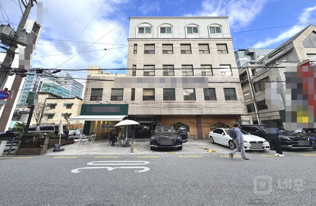 교대역 핫라인 1층 무권리 다용도 상가 매물의 9번째 사진