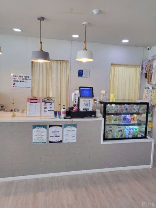 영통동 역세권 위치, 양도 양수 가능한 4층 키즈카페 매물의 3번째 사진