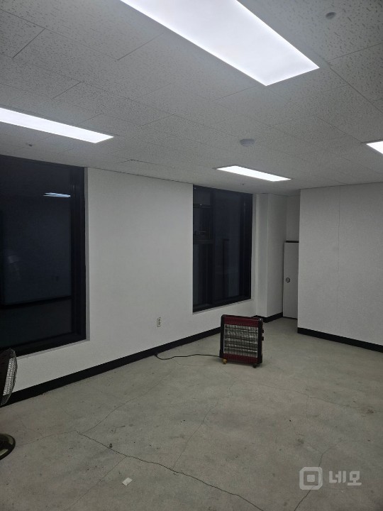 이대역 역세권 위치좋은 신축급 1층 공실 매물의 2번째 사진