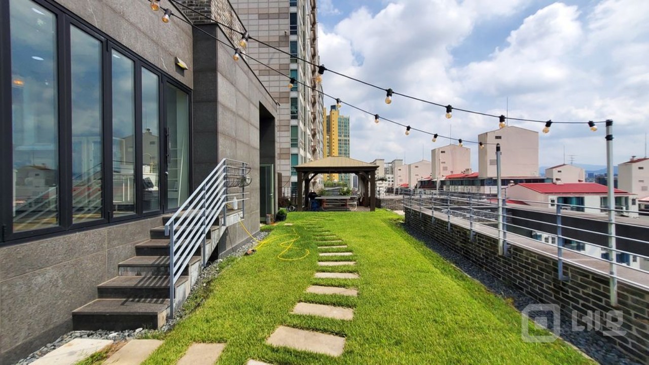 석촌호수길 롯데타워 뷰 8층+루프탑 상가사무실 매물의 15번째 사진