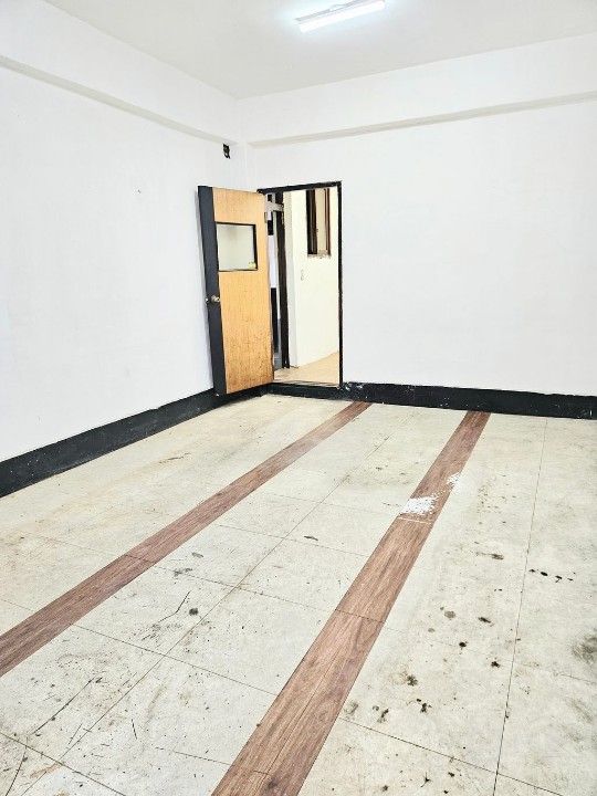 다용도 활용가능! 큰공간과 작은 공간을 모두 갖춘 매력적인 상가 매물의 2번째 사진