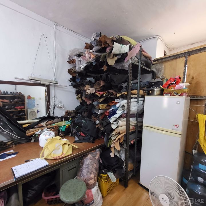 봉래동2가 수제화 거리에 위치한 신발 전문점 매물의 1번째 사진