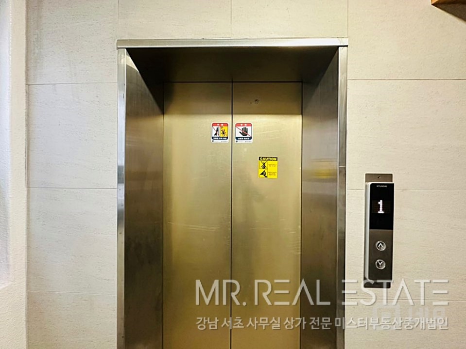 내부인테리어 최상, 바로 사용 가능, 입지조건 최상, 유동인구 많음 매물의 10번째 사진