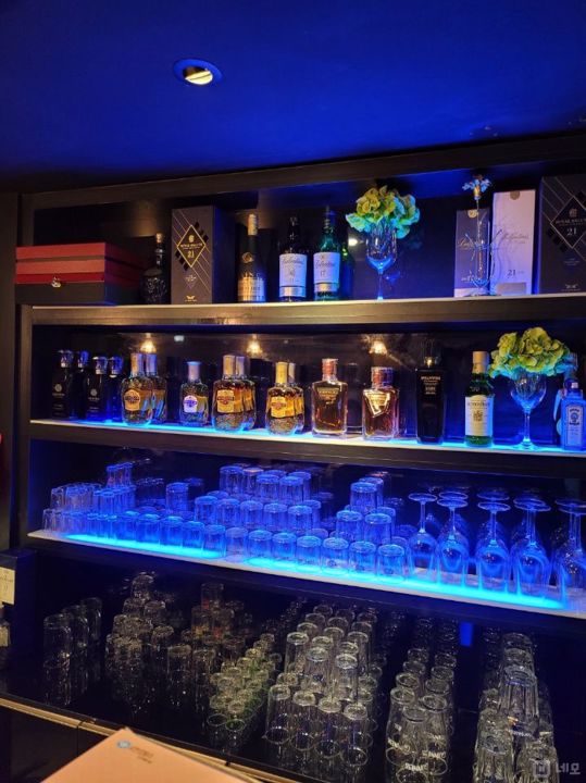 유동 인구 많은, 용산동2가 해방촌 상권 지하1층 상가 매물의 4번째 사진