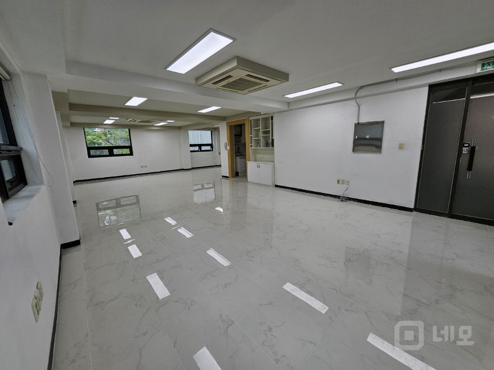 강남구 역삼동 역세권 2층 사무실 임대 매물의 4번째 사진