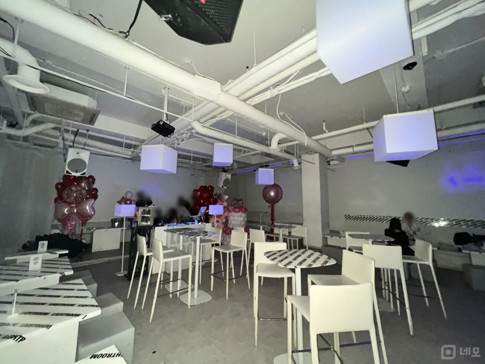 신사동 유동인구 최상, 시설 최상 라운지바 매물의 2번째 사진