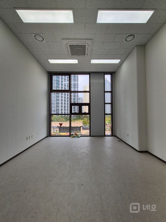 다산역 데시앙 3층 네일,피부관리,뷰티샵 상가 임대 매물의 3번째 사진