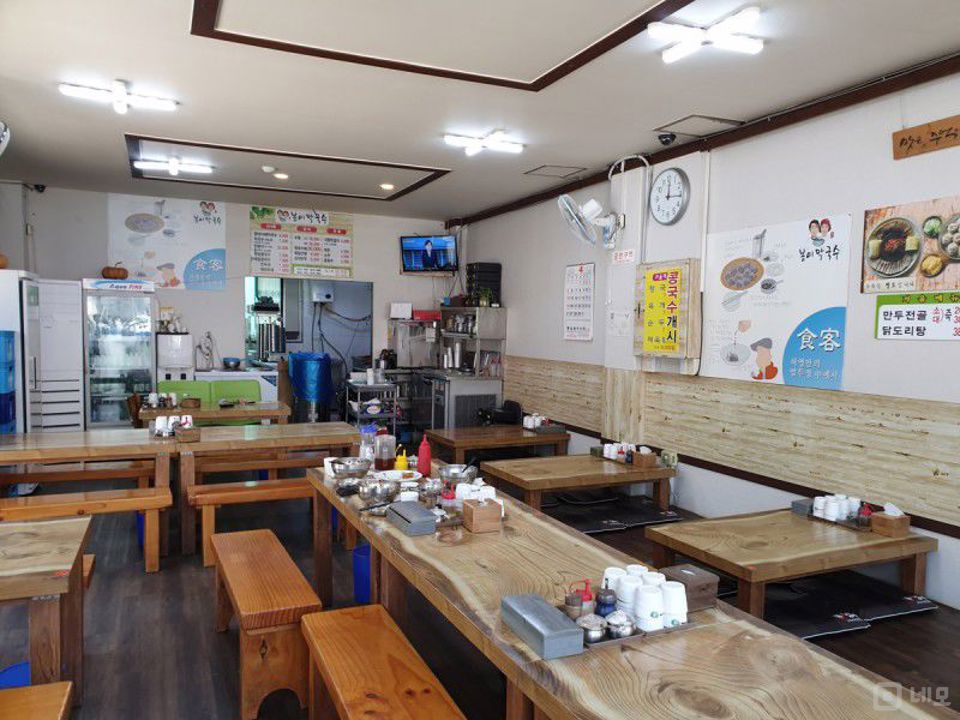 대로변 한식점 매물의 1번째 사진