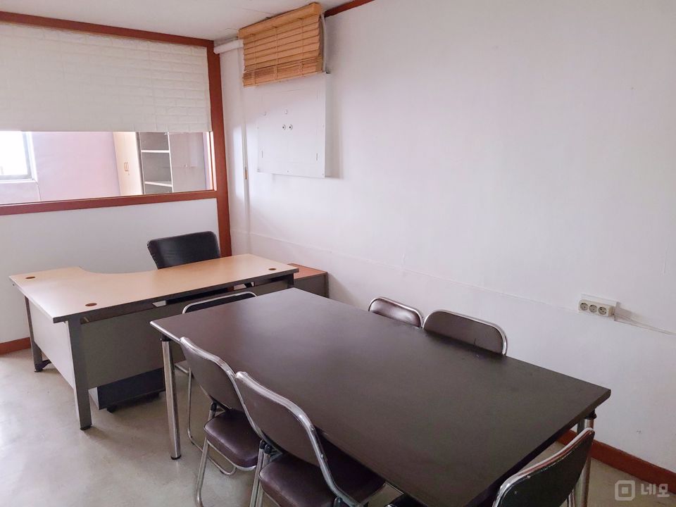 영등포동 대로변에 위치한 공실 매물의 2번째 사진