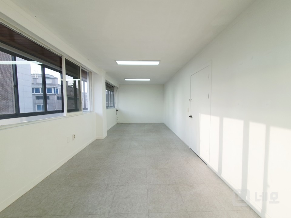 GATE 무권리 망원역 도보 5분 엘베있는 가성비 뛰어난 사무실 매물의 1번째 사진