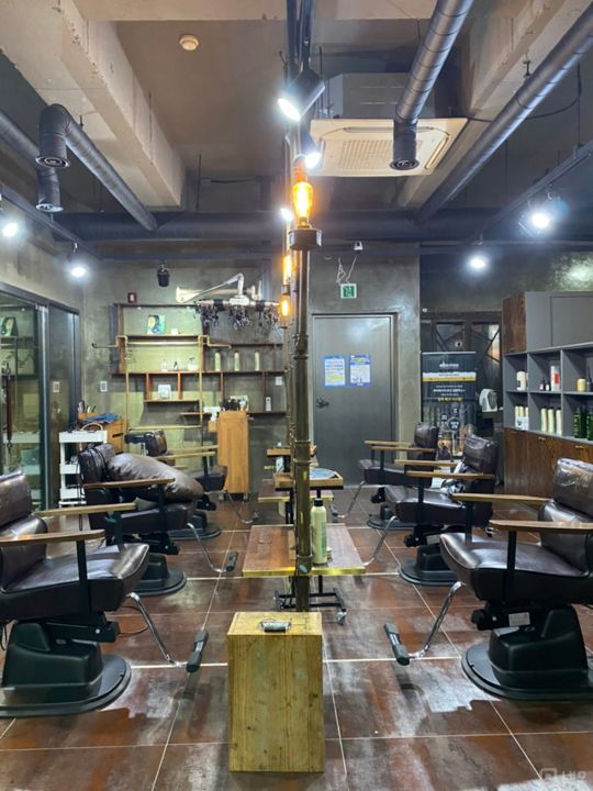 합정동 주상복합상가에 위치한 미용실 매물의 2번째 사진