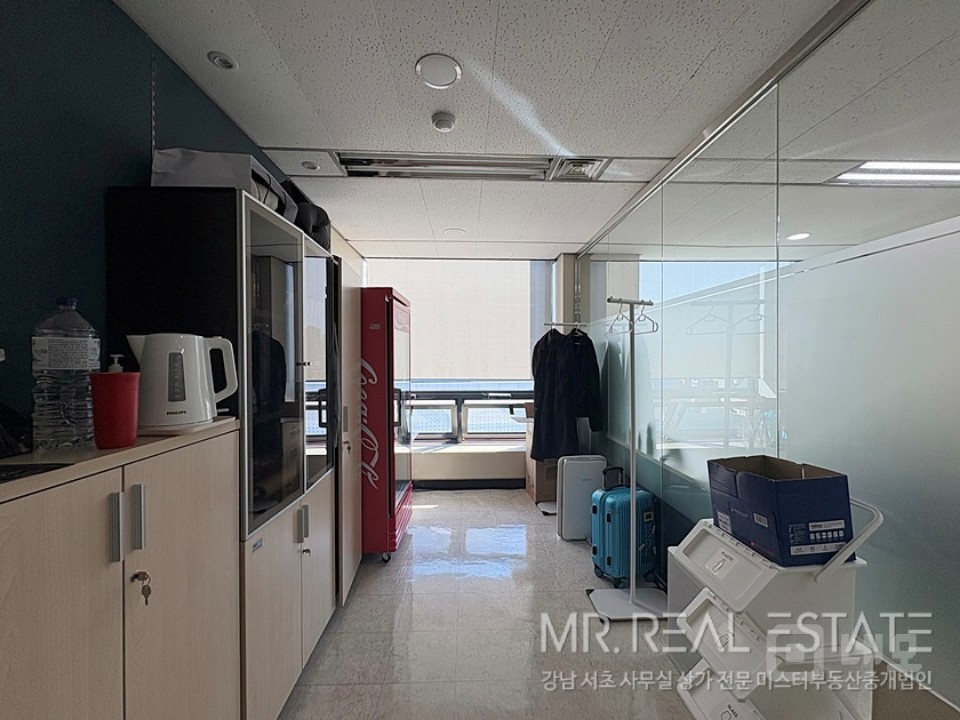 삼성중앙역 1분 대형건물 소형ACE인테리어 무료1대 매물의 3번째 사진