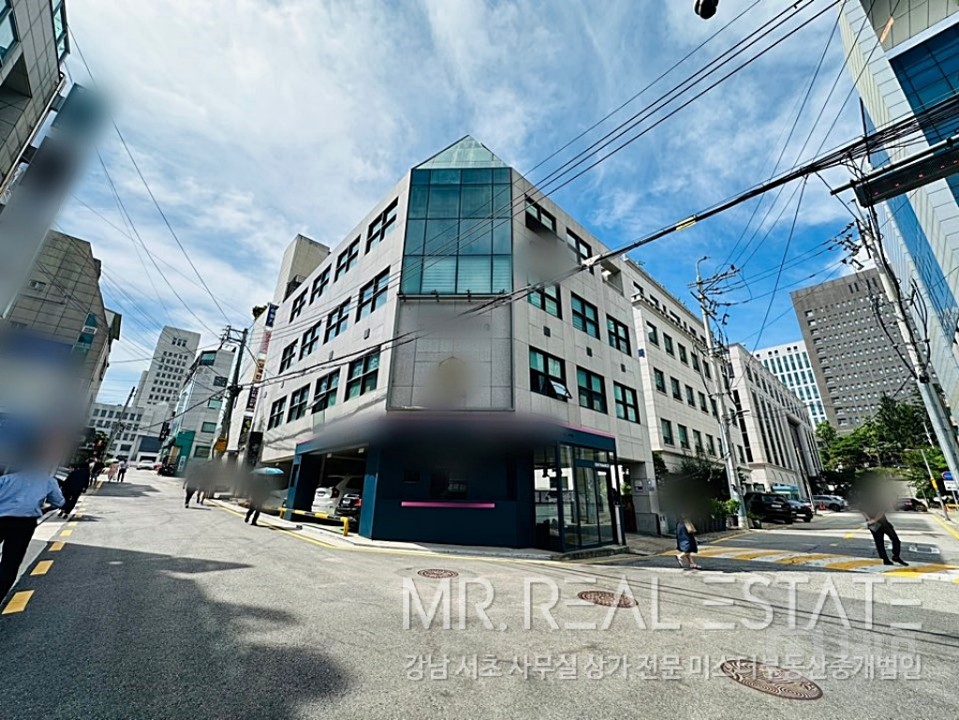 ★세무.변호사.강추★대법원바로옆.서초역1분.지정식주차.가성비ACE 매물의 1번째 사진