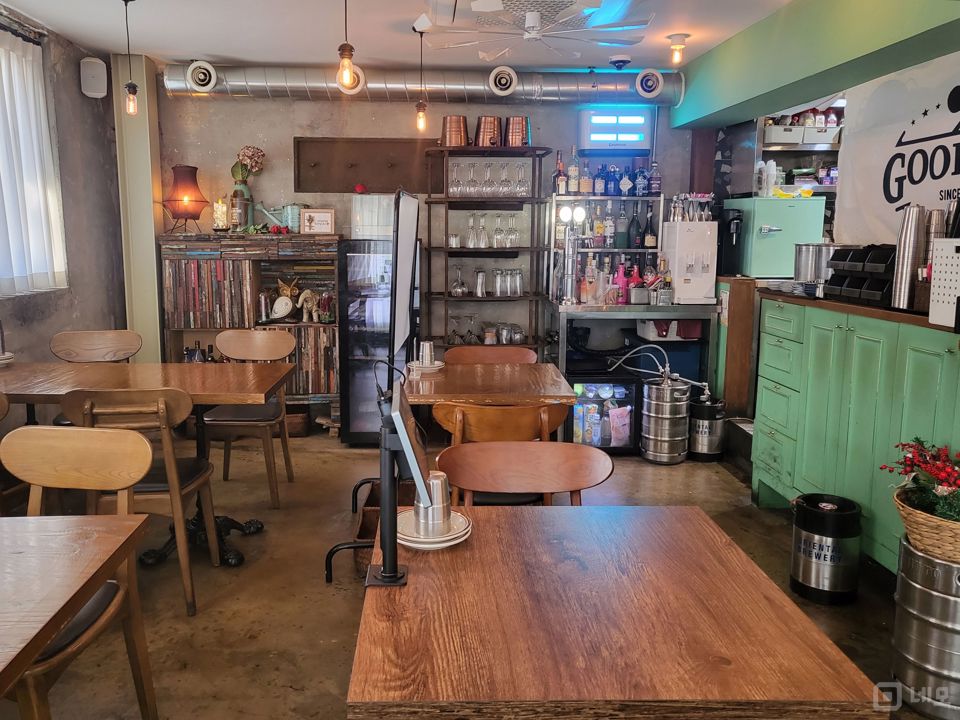 NEW 실 매물 성수역 상권!! 루프탑 사용 가능!! 매물의 1번째 사진