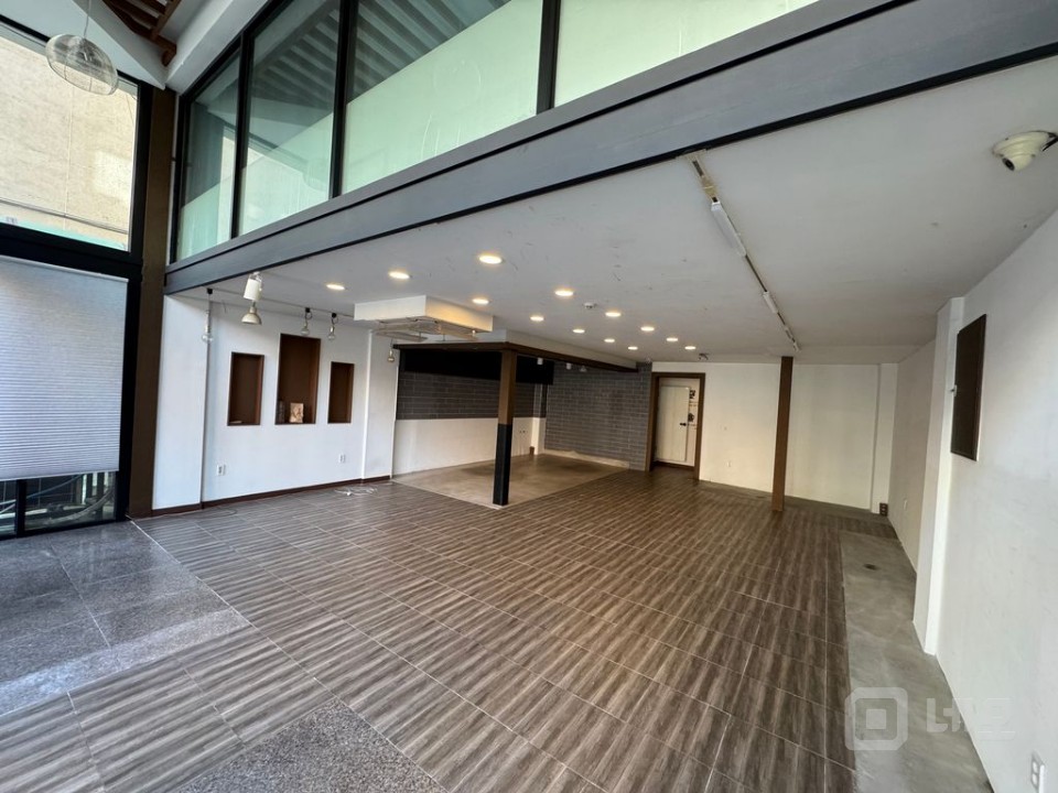 태릉입구역 도보2분 1층 전용넓고 깨끗한 무권리상가 매물의 2번째 사진