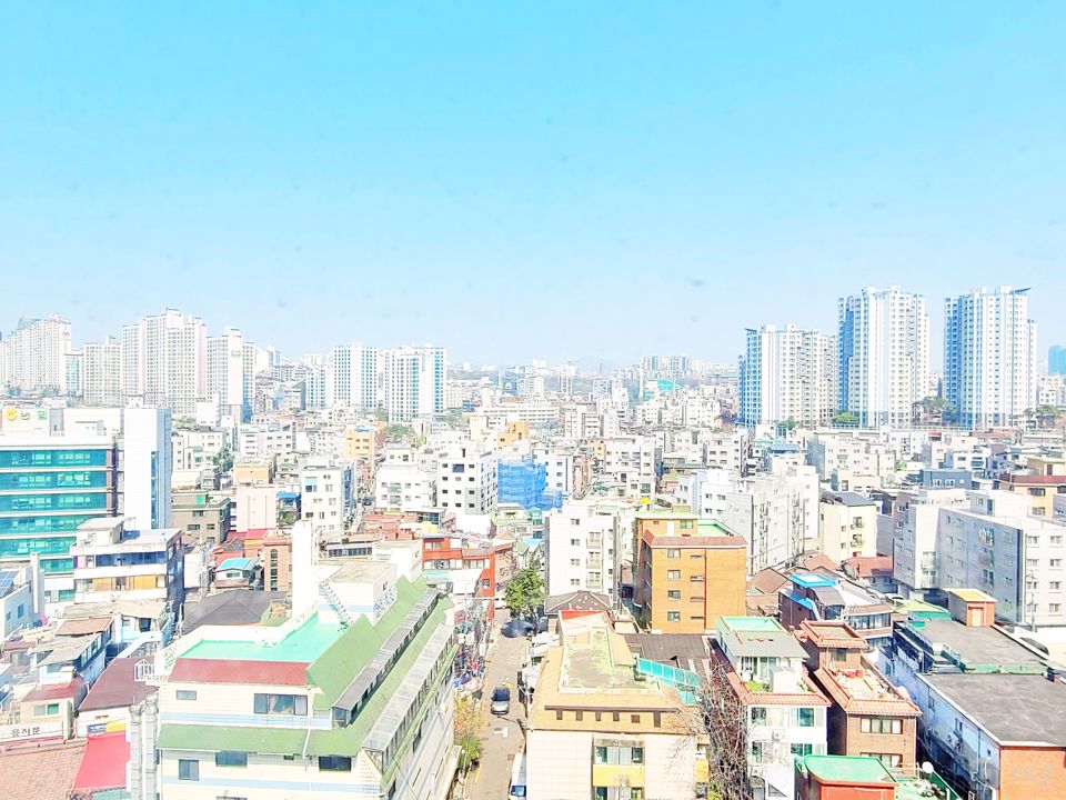 원효로 대로변 깔끔한 신축급 눈부신 채광을 담은 사무실 매물의 9번째 사진