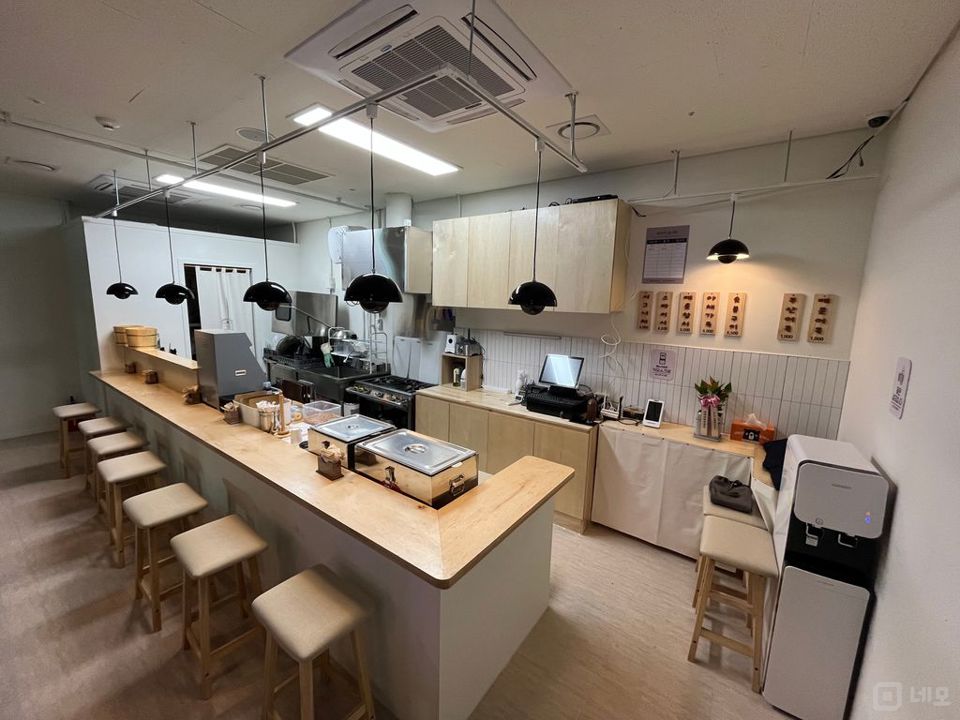 오피스 상권 배후 아파트단지 김밥집입니다! 매물의 2번째 사진