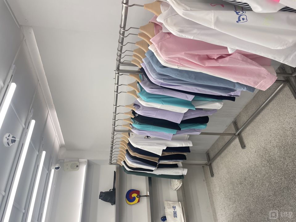 홍대 대학가 상권, 유동인구 풍부한 서교동 1층 상가 매물의 2번째 사진