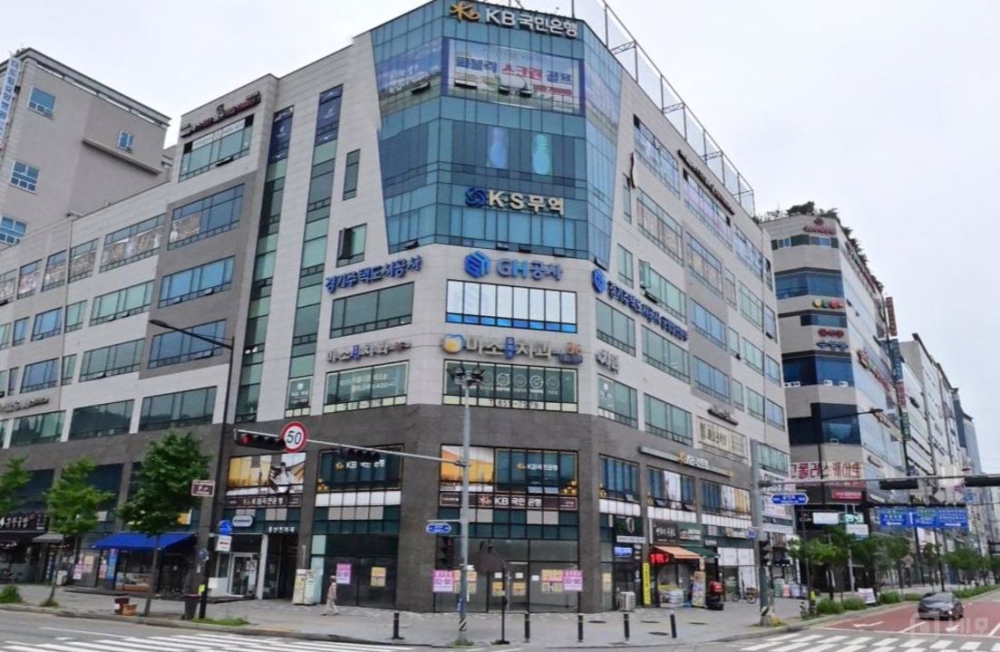 민락동 대로변 코너에 위치한 1층 문구점 매물의 6번째 사진