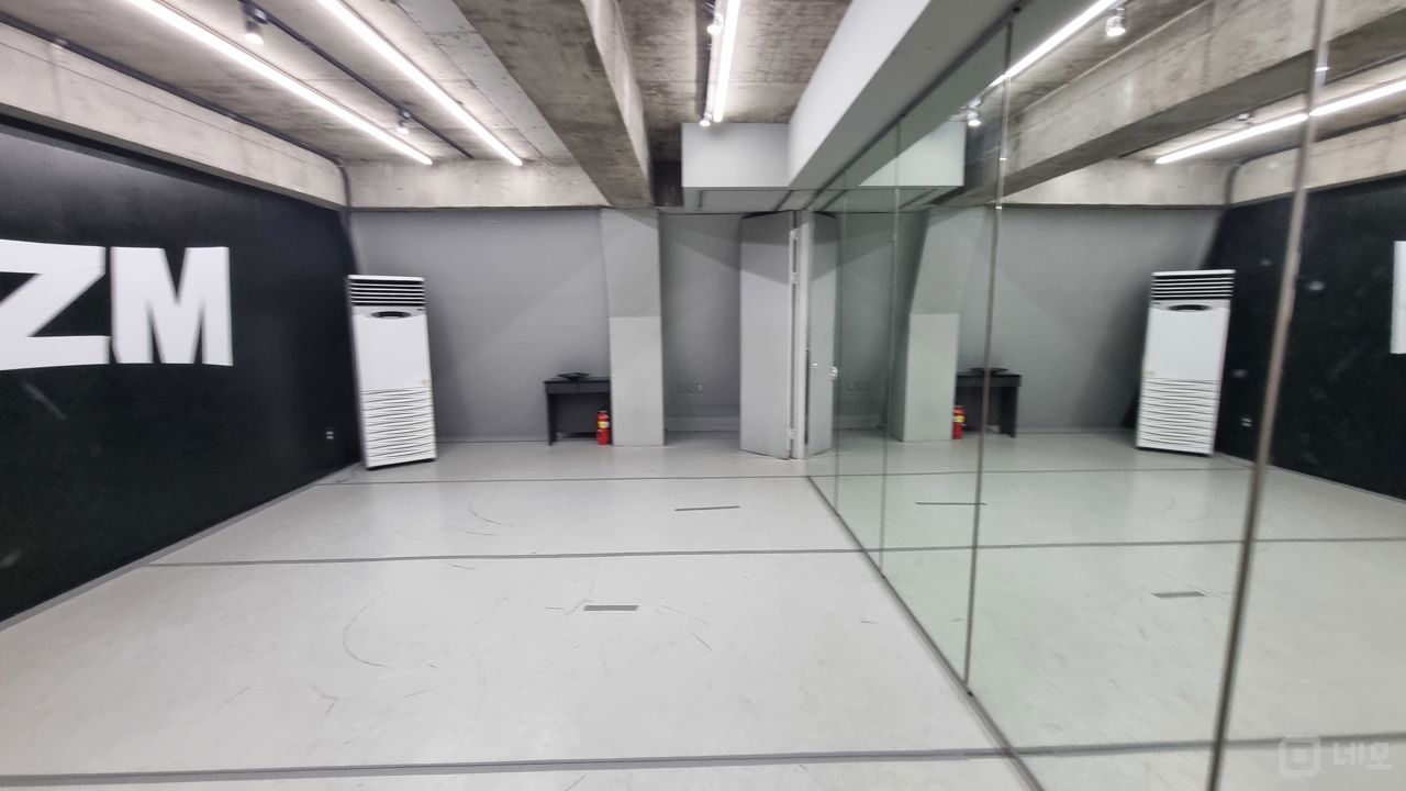 상수역 인근 위치좋은 4층 상가공실 매물의 12번째 사진