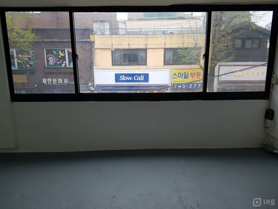 대학가 상권에 위치한 2층 상가 임대 매물의 6번째 사진