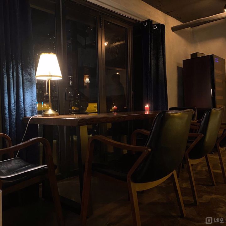 홍대 메인상권 위치, 인테리어 완비된 2층 와인바 매물의 6번째 사진