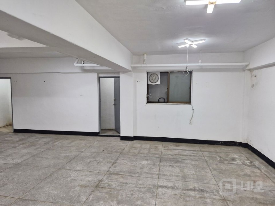 지층 상가 임대 매물의 2번째 사진