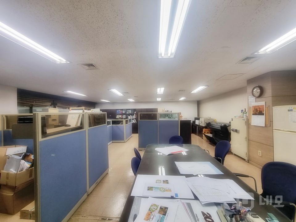  홍대 성산동사거리 대로변 가시성.가성비 아주좋은 독립단층 대형사무실!! 매물의 15번째 사진
