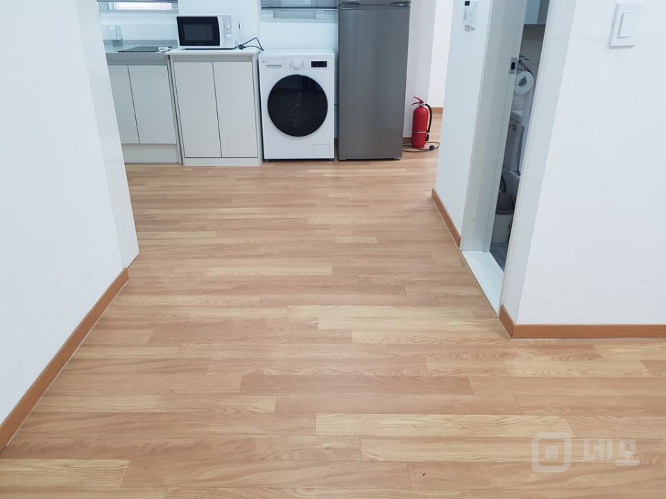 바닥난방내부화장실에어컨옵션싱크대옵션개인사무실및피부관리타투네일강추 매물의 11번째 사진
