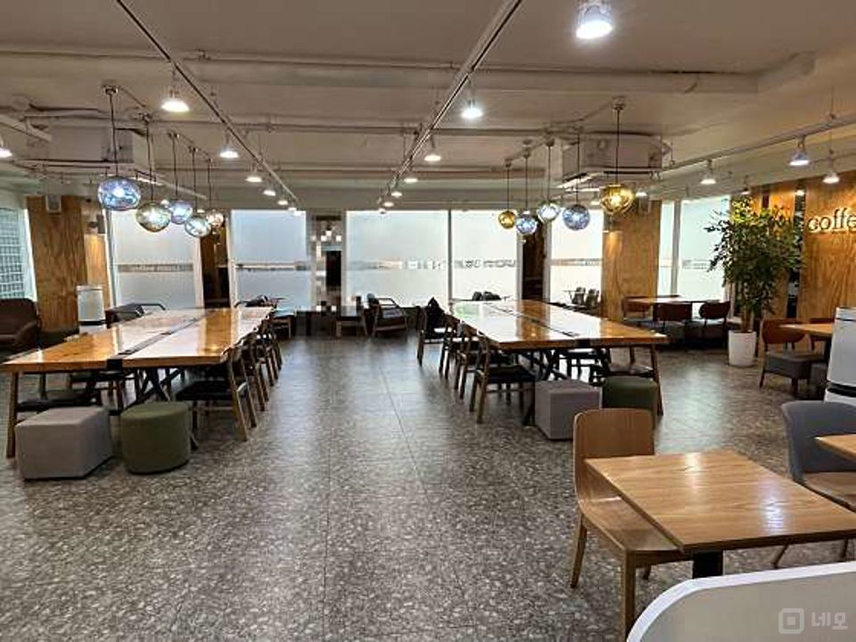 상도동 대로변에 위치한 카페 매물의 1번째 사진