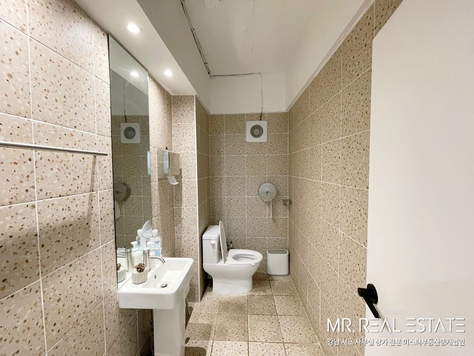 강남구청역1분.주차4대.내외관ACE.미니사옥 매물의 12번째 사진